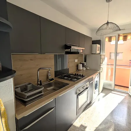 Lägenhet Golfe Juan Grand 2 Pieces Proche Et Cannes