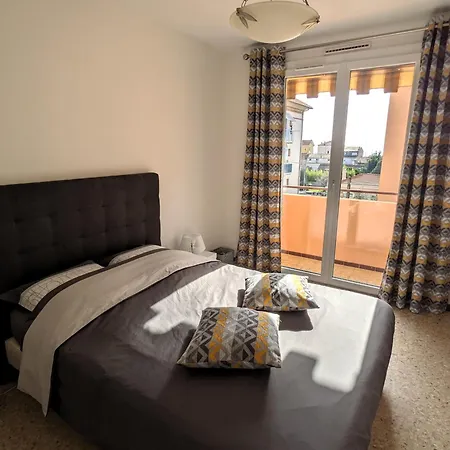 Lägenhet Golfe Juan Grand 2 Pieces Proche Et Cannes *